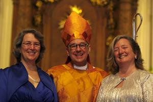 US Bishop solemnizes marriage of two female priests