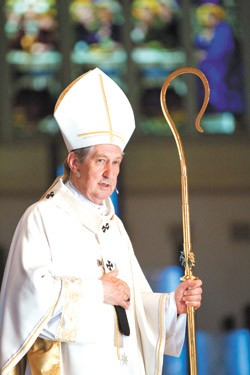 Priests urged to defend marriage from attack by Greens