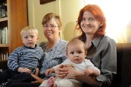 Australian Psychological Society: Same-sex parents ‘no disadvantage’ to kids