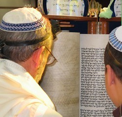 US: Conservative Judaism approves equal marriage