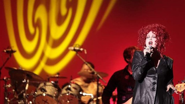 Lauper Pushes for Marriage Equality