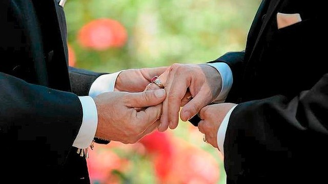 Poll shows growing support for same-sex marriage