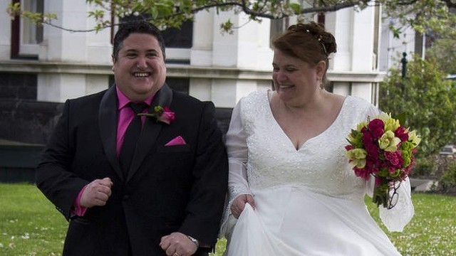 Same-Sex Couples Head Over the Ditch for Vows