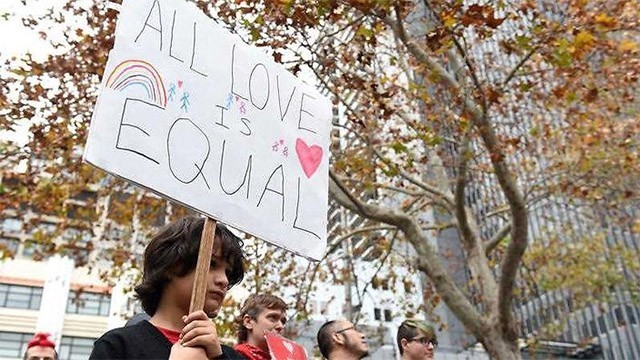 Huge Sydney rally for marriage equality